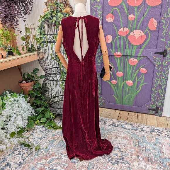 Vintage 1990's Dark Blood Red Velvet Backless Vampy Evening Gown By Jordan - Picture 4 of 15
